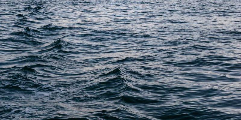 告别内耗人生:用Tom Townsley精力金字塔,在旅行、创作与商业间找到能量平衡