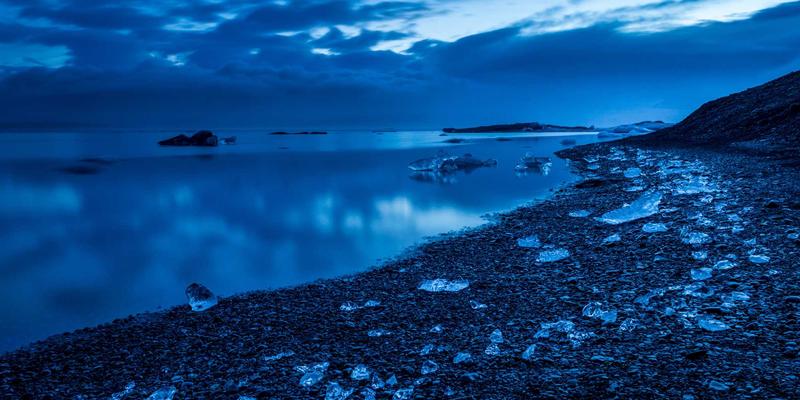告别碎片化生活：用Tom Townsley的年度主题规划法，打造贯穿旅行、阅读与创作的深度一年