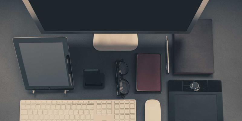 晨光与暮色间的治愈哲学：Tom Townsley如何用日记构建高效而丰盈的人生系统